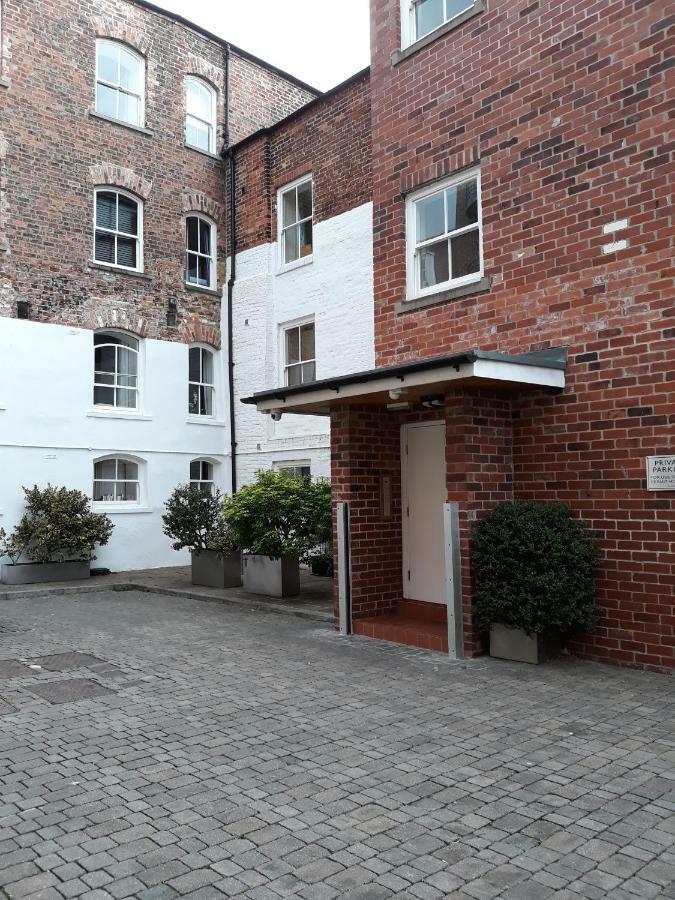 Riverside Apartment York Exterior photo